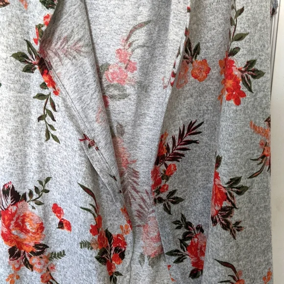 Rouge Collection Floral Cardigan Duster - Picture 2 of 8